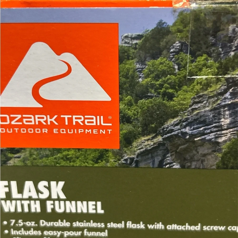 Ozark Trail 7.5 Stainless Steel Flask with Funnel Deer Design New In Box - Picture 3 of 9